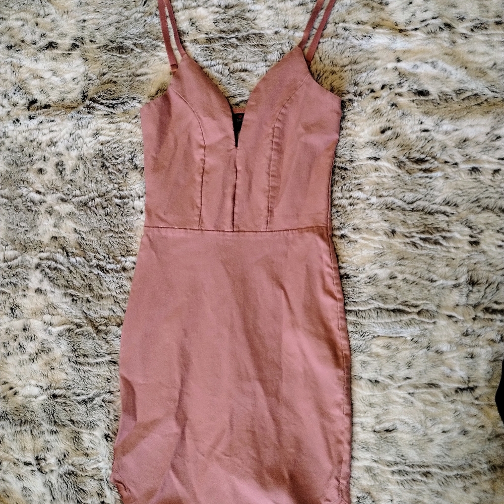 V-Neck Bubblegum Pink Bodycon Club Dress